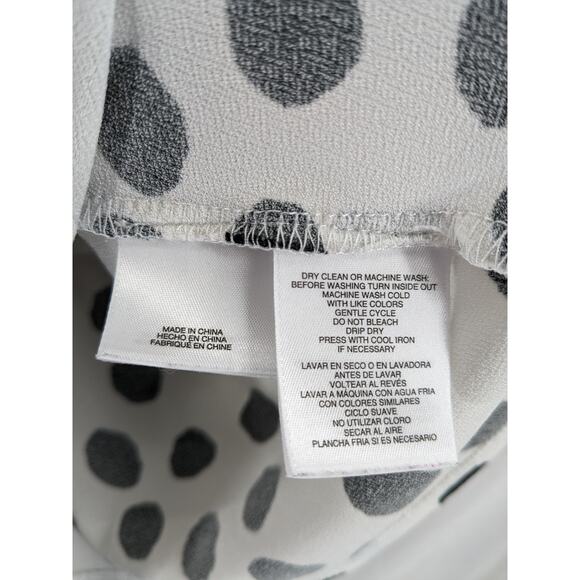 Anne Klein Polka Dot Print Blouse Medium Black White‎ Front Tie Top Short Sleeve - Picture 5 of 11